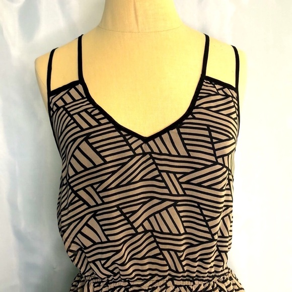 Double Zero Womens Dress Tan/Black Stripes Flowy Crisscross Straps Size S - Picture 3 of 15
